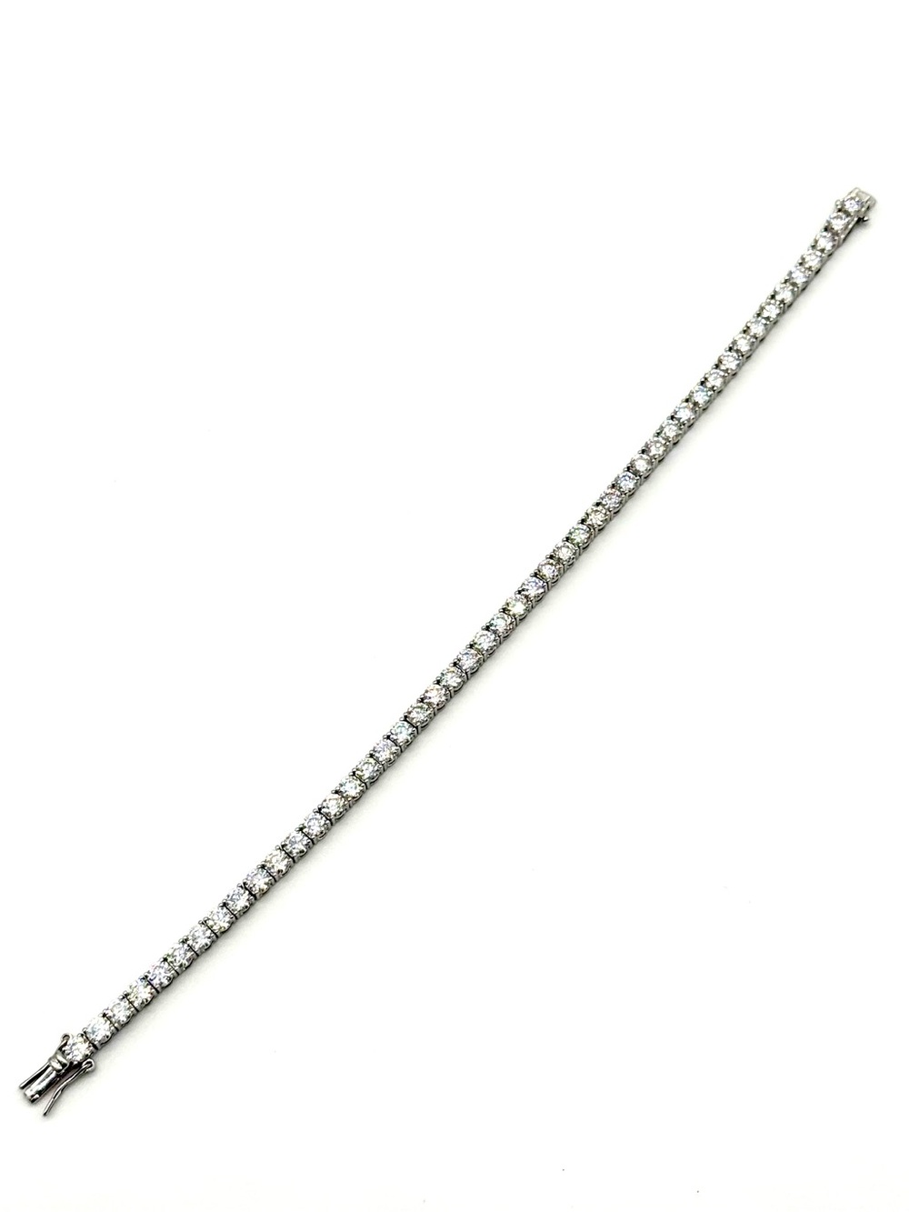 925 Silver, 4MM, 11.7CTW - 15.0CTW Moissanite
Tennis Bracelet